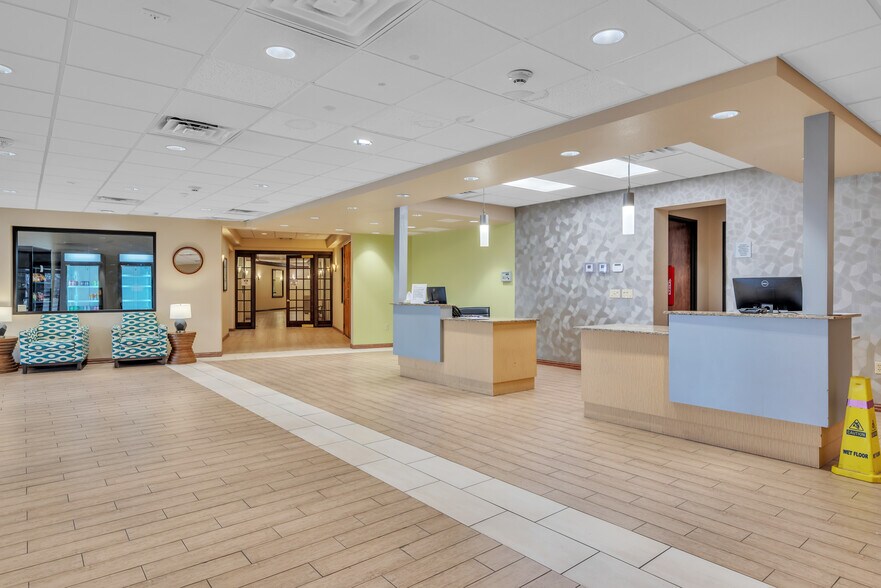 More Photos Of 5203 S 1st St, Abilene Hotel For Sale