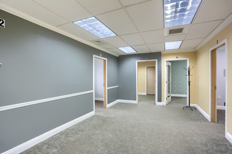 More Photos Of 744 Shenango Rd, Beaver Falls Medical For Lease