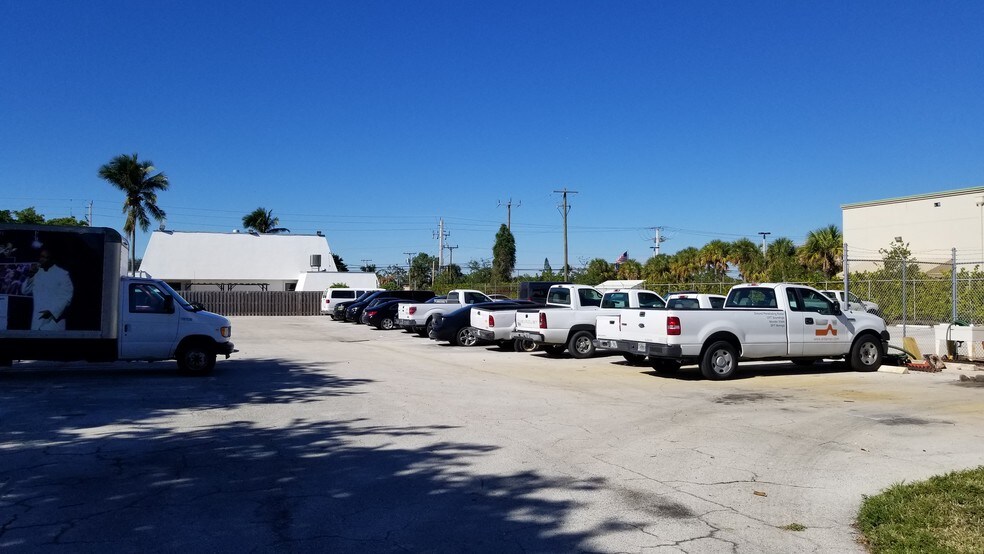 More Photos Of 2200 N Florida Mango Rd, West Palm Beach Light Distribution For Lease