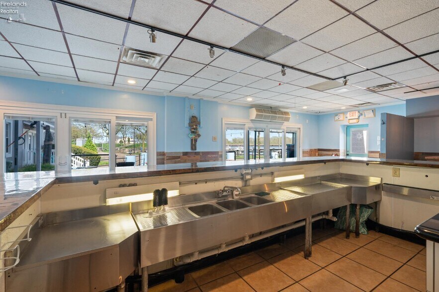 More Photos Of 356 Main St, Huron Apartments For Sale