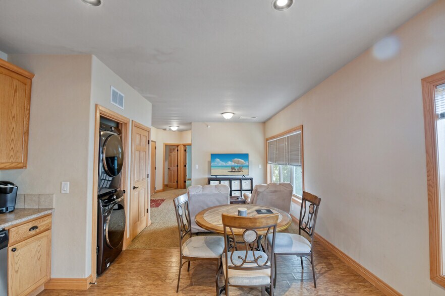 More Photos Of 299 Prairie Dr, Stanley Office For Sale