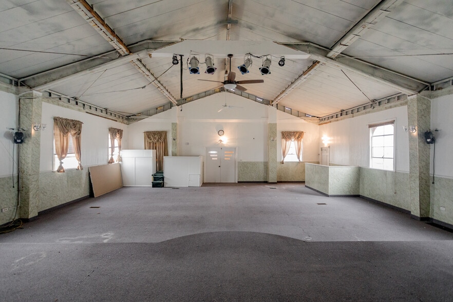 More Photos Of 14873 Collinson St, Eastpointe Religious Facility For Sale