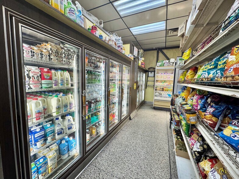 More Photos Of 560 Franklin Ave, Franklin Square Freestanding For Sale