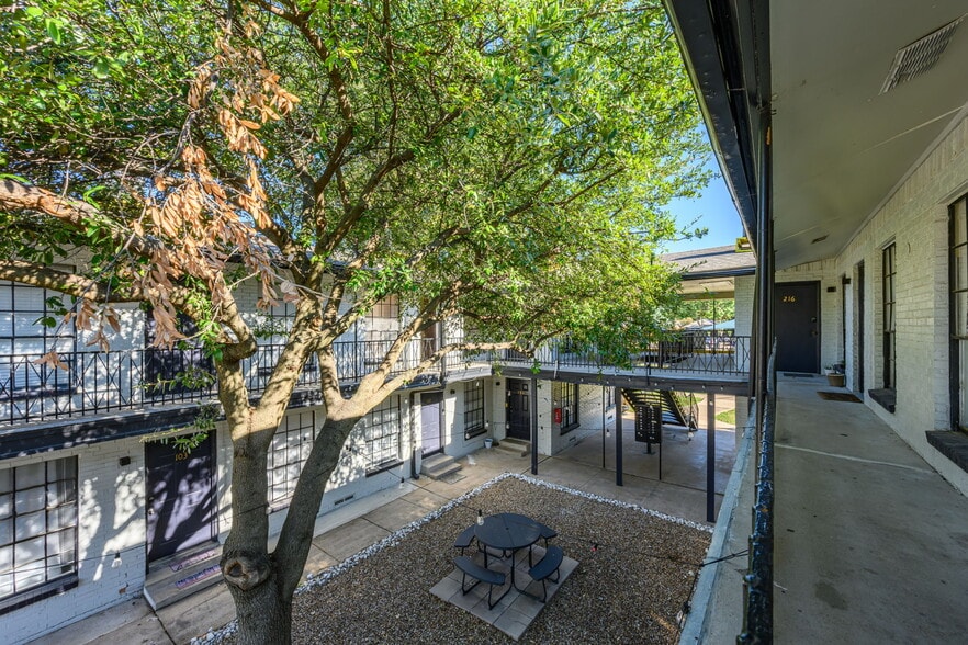 More Photos Of 5317 Junius St, Dallas Apartments For Sale