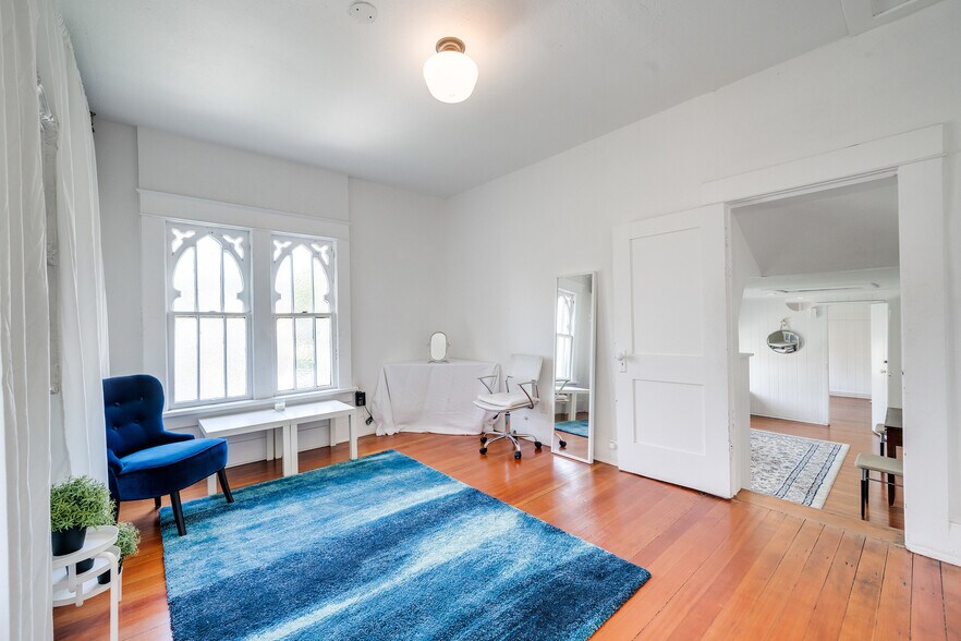 More Photos Of 4908 York Blvd, Los Angeles Lodge Meeting Hall For Lease