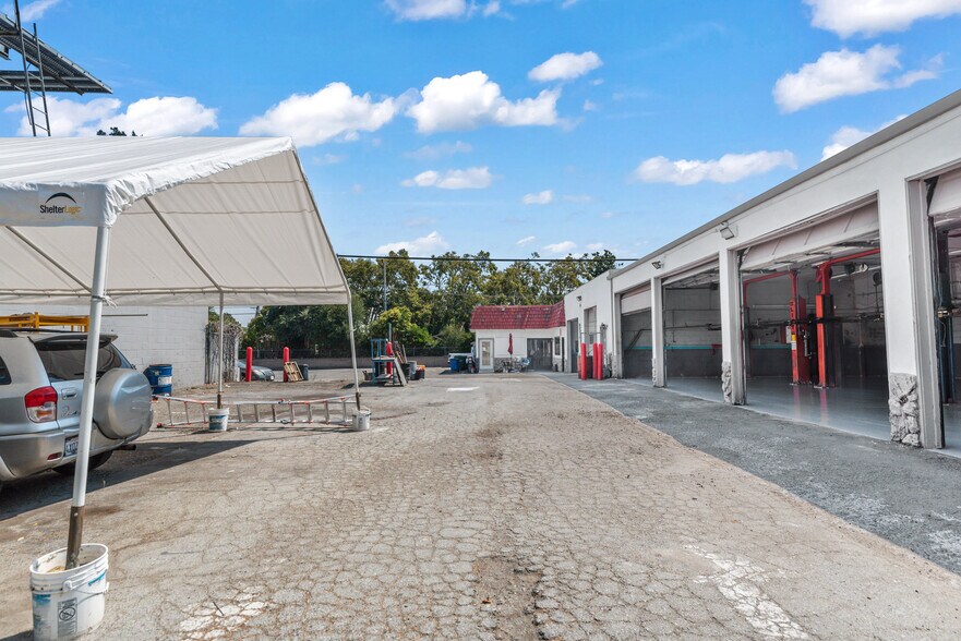 More Photos Of 422-438 S Bascom Ave, San Jose Auto Repair For Sale