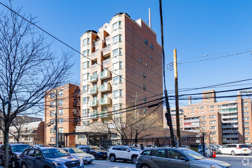 Primary Photo Of 134-43 Maple Ave, Flushing Apartments For Sale