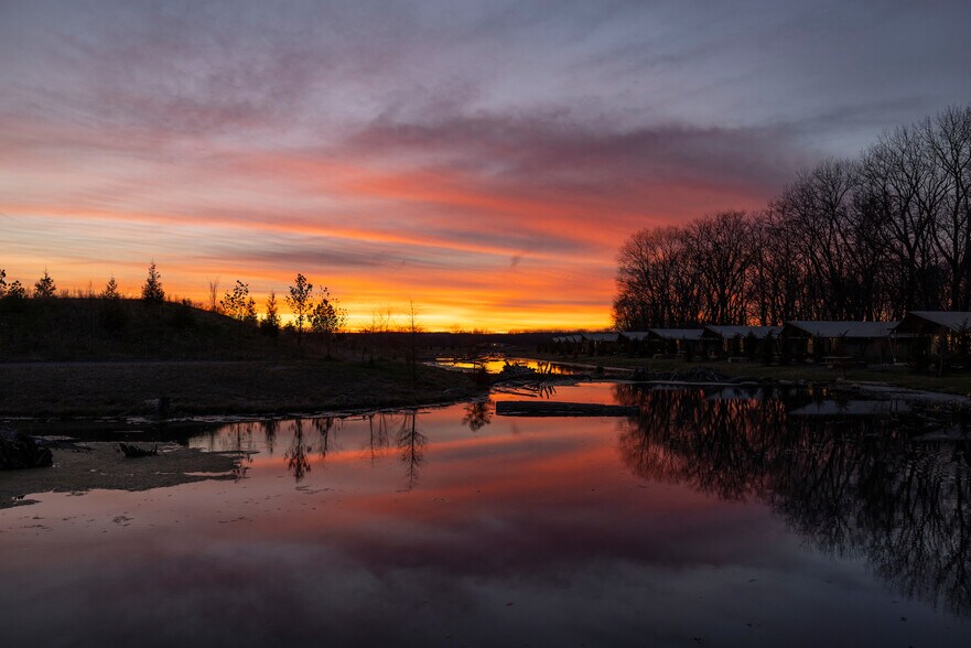 More Photos Of 1583 Spring Bay Rd, Spring Bay Hotel For Sale