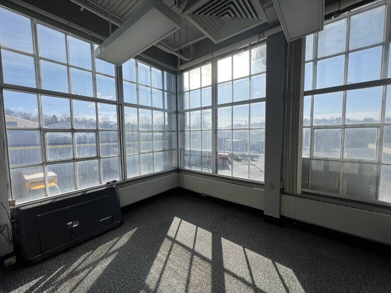 More Photos Of 100 Barber Ave, Worcester Office For Sale
