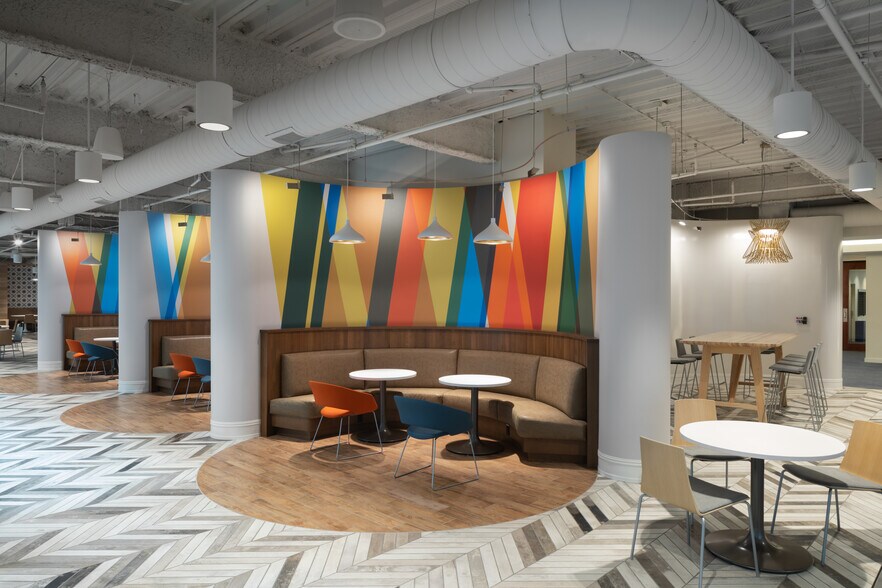 More Photos Of 2801 W Tyvola Rd, Charlotte Office For Lease