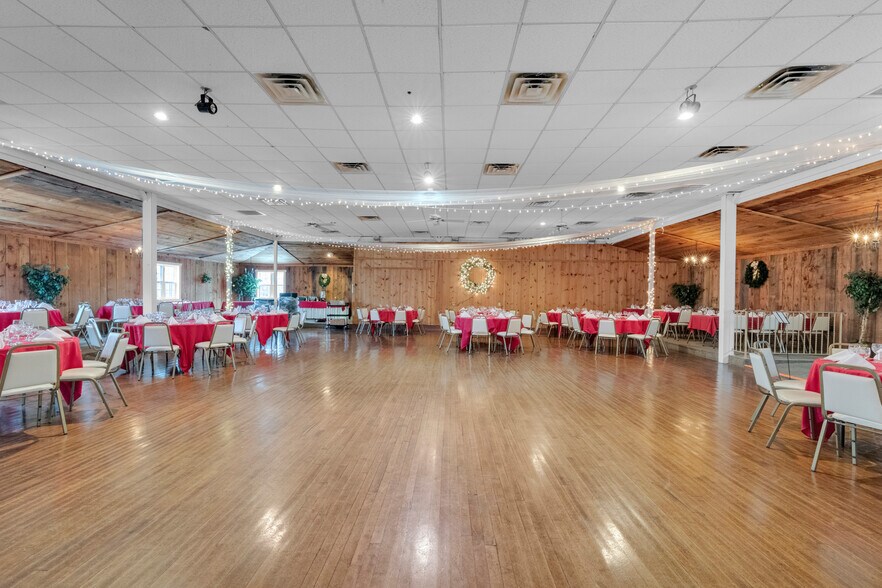 More Photos Of 1303 Evergreen Dr, Bethlehem Lodge Meeting Hall For Sale