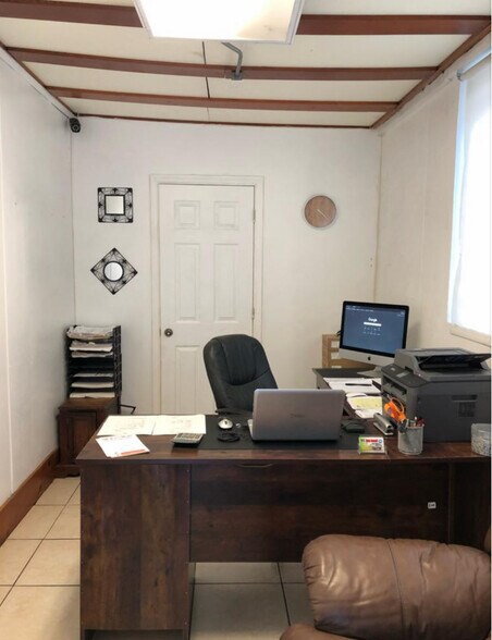 More Photos Of 2130 Johnson St, Hollywood Warehouse For Sale