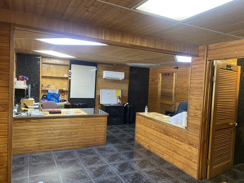 More Photos Of 3701 Parker Rd, Houston Auto Repair For Sale