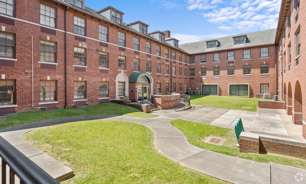 More Photos Of 2601 N 3rd St, Harrisburg Office For Sale