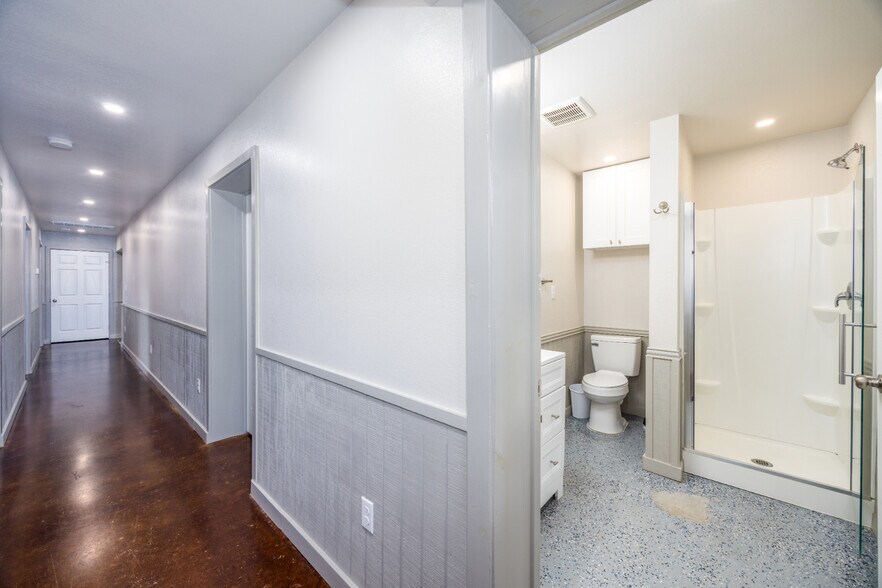 More Photos Of 12625 Sandpiper Rd, Thackerville Specialty For Sale