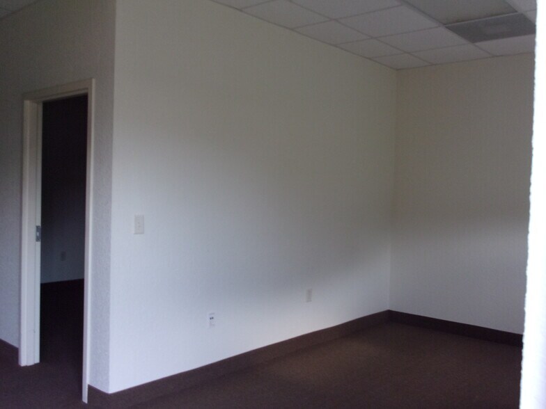 More Photos Of 305 Skyline Dr, Lady Lake Medical For Lease