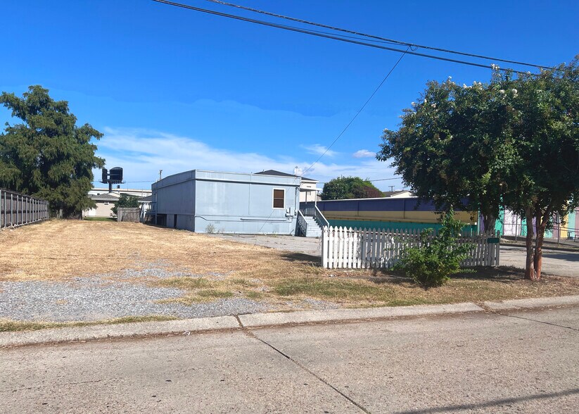 Primary Photo Of 2701 N Hullen St, Metairie Land For Sale
