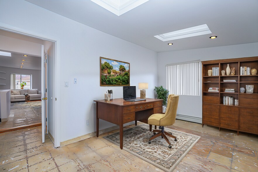 More Photos Of 339 Lincoln Ave, Staten Island Warehouse For Sale