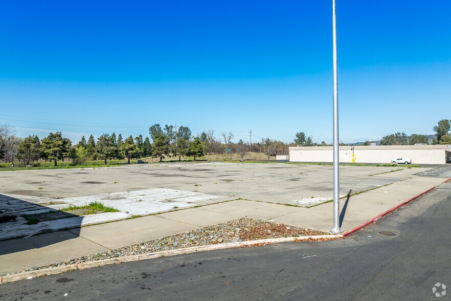 More Photos Of 0 Feather River Blvd, Oroville Land For Sale