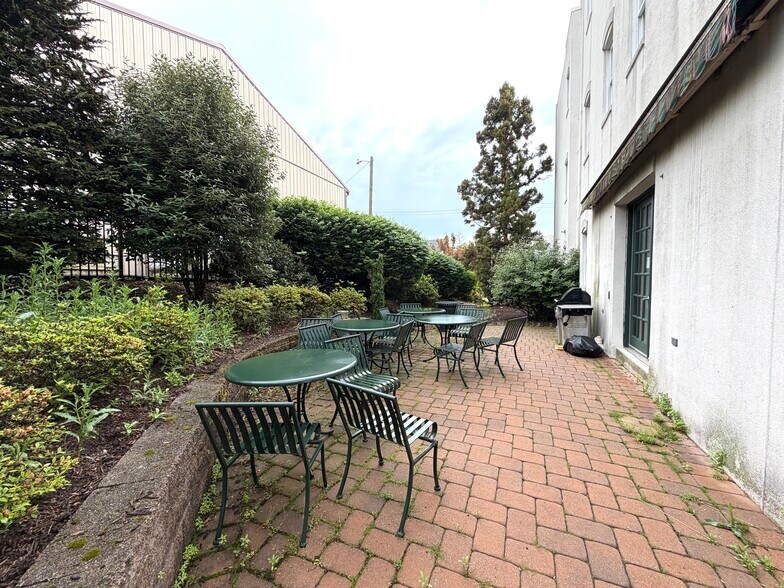 More Photos Of 22 S 2nd St, Emmaus Loft Creative Space For Lease