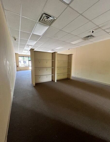 More Photos Of 6811 Calhoun Memorial Hwy, Easley Unknown For Lease