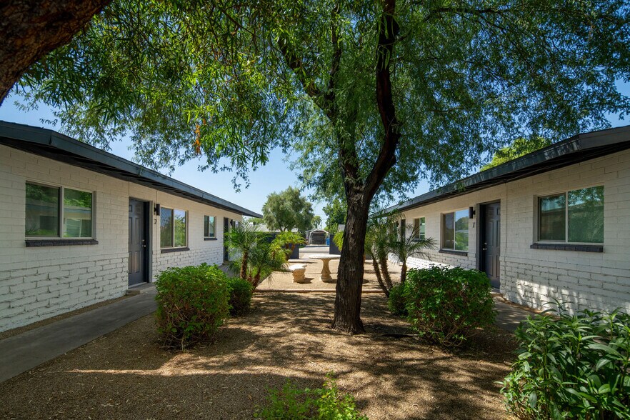 More Photos Of 1934 E Fairmount Ave, Phoenix Apartments For Sale
