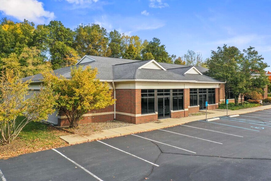 More Photos Of 100 Professional Ct, Lafayette Office For Lease