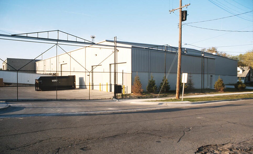 More Photos Of 414 E Hudson Ave, Royal Oak Recycling Center For Sale