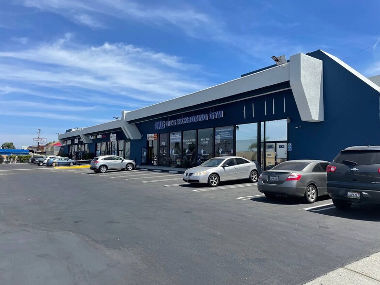 More Photos Of 1926-1930 Pacific Coast Hwy, Lomita Unknown For Lease