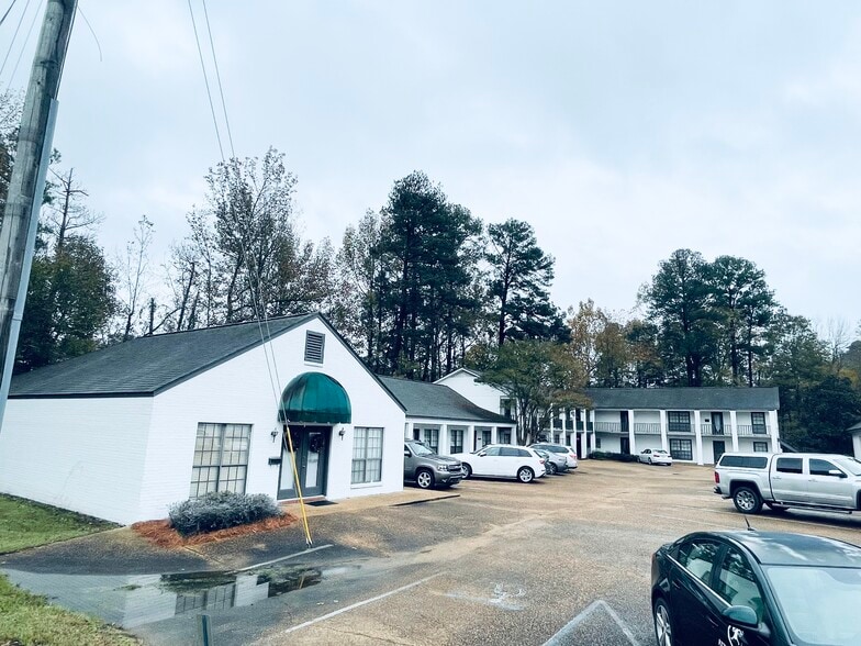 More Photos Of 5719 Highway 25, Flowood Office For Lease