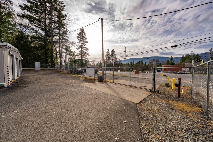More Photos Of 25657 Redwood Hwy, Cave Junction Self Storage For Sale