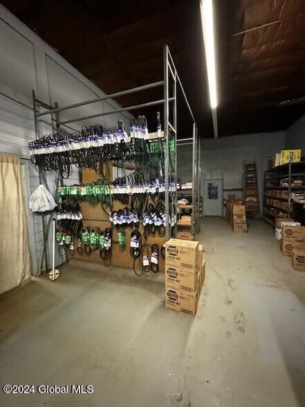 More Photos Of 21419 Rt-22, Hoosick Falls Auto Repair For Sale