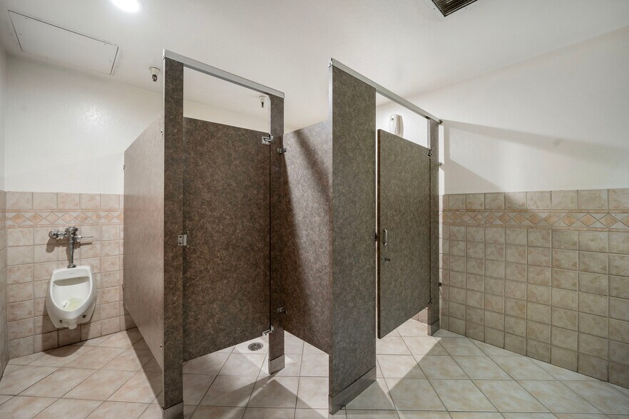 More Photos Of 1754 Technology Dr, San Jose Medical For Sale