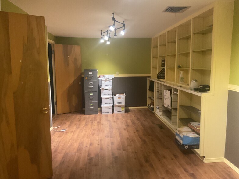 More Photos Of 145 Main st, Waitsburg Office For Lease