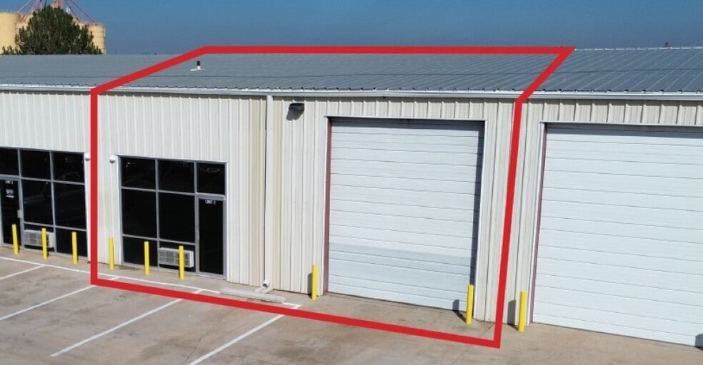 More Photos Of 812 Baseline Pl, Brighton Warehouse For Lease