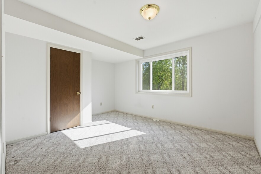 More Photos Of 15901 Old Columbia Pike, Burtonsville Land For Sale