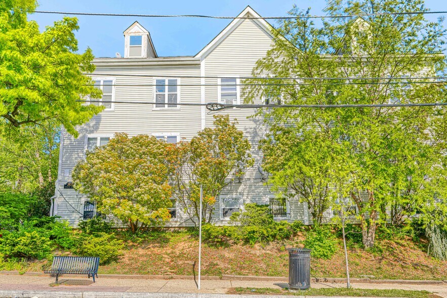 More Photos Of 2635 12th St NE, Washington Apartments For Sale