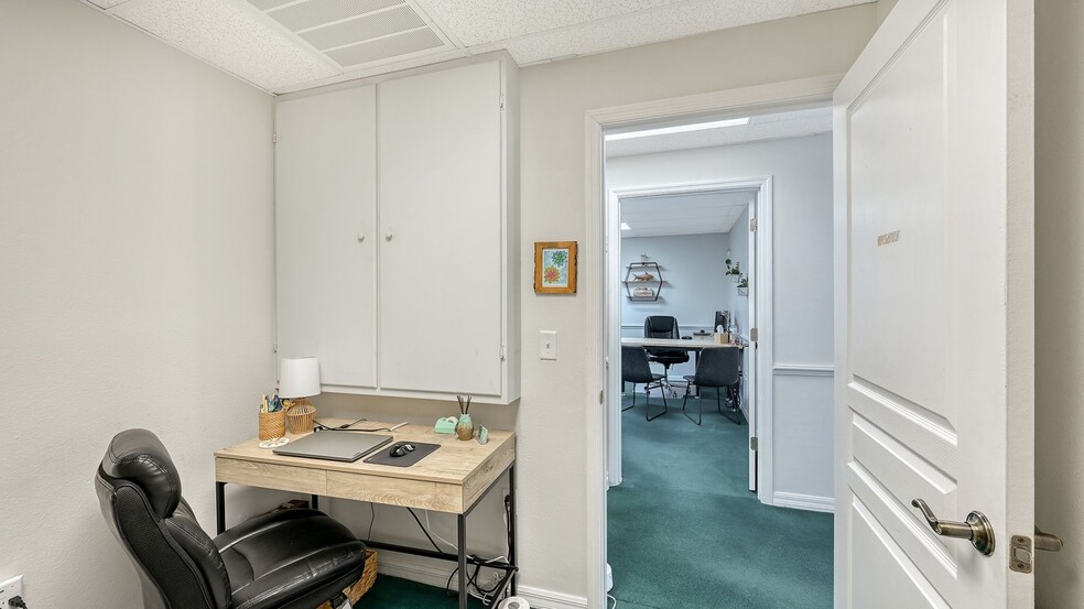 More Photos Of 1505 Tamiami Trl S, Venice Medical For Sale