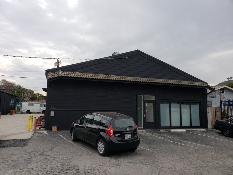 More Photos Of 2425 Glover Pl, Los Angeles Unknown For Lease