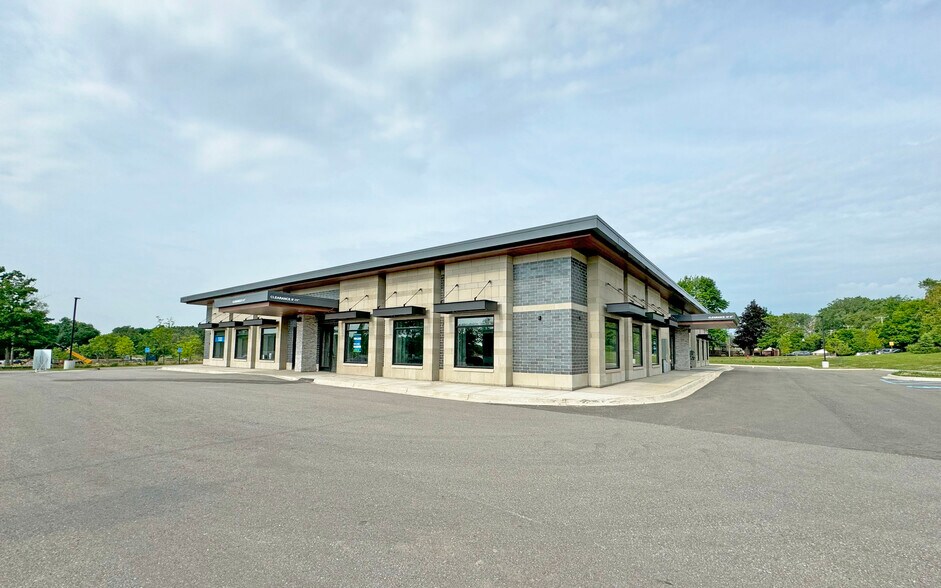 More Photos Of 40820 7 Mile Rd, Northville Medical For Lease
