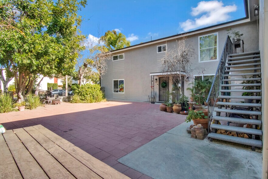More Photos Of 977 Valencia St, Costa Mesa Apartments For Sale