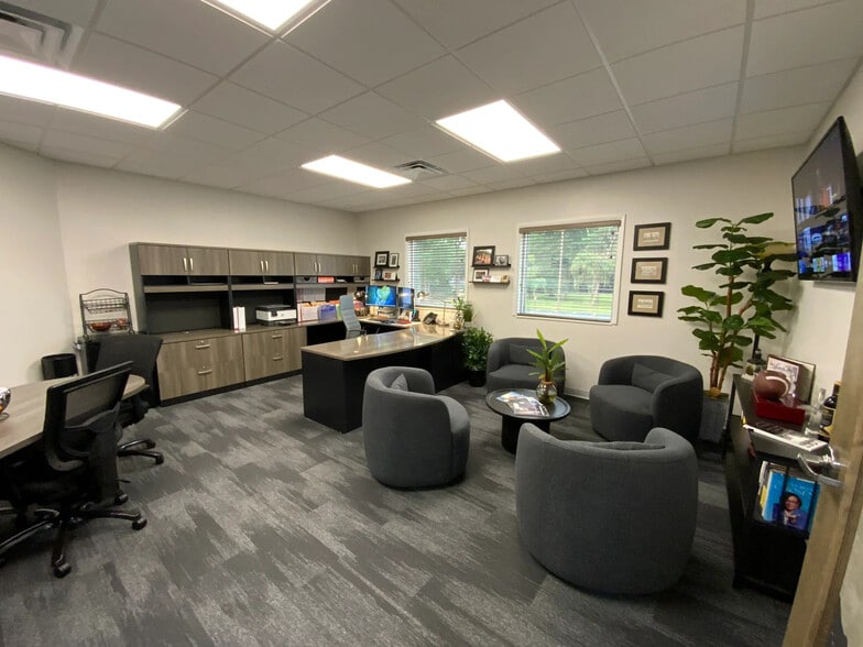 More Photos Of 4427 Talmadge Rd, Toledo Office For Sale