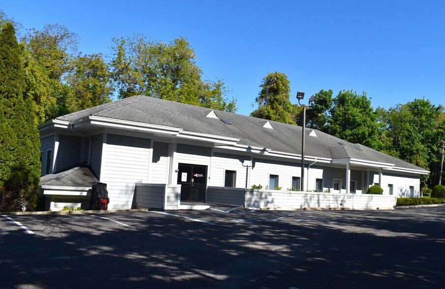 More Photos Of 118 N Country Rd, Port Jefferson Medical For Sale