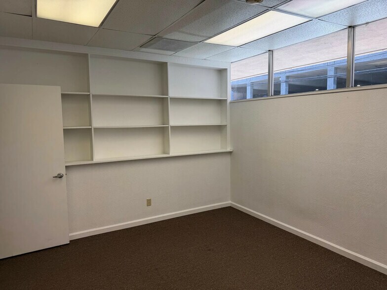 More Photos Of 821 13th St, Modesto Office For Lease
