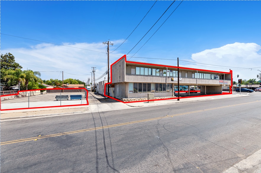 More Photos Of 2801-2819 N Blackstone Ave, Fresno Office For Sale