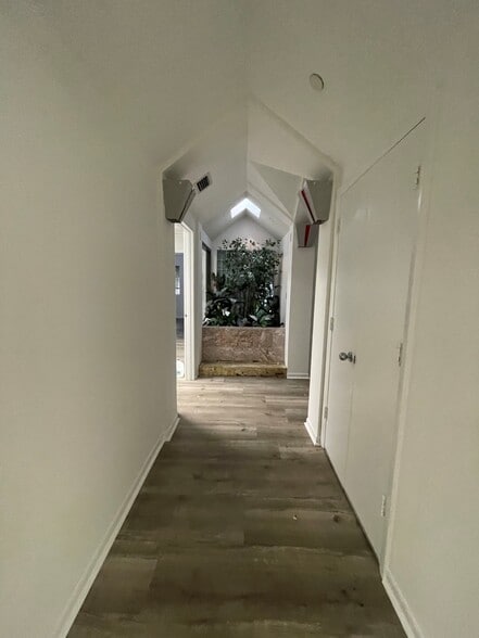 More Photos Of 101 SE 2nd Pl, Gainesville Unknown For Lease