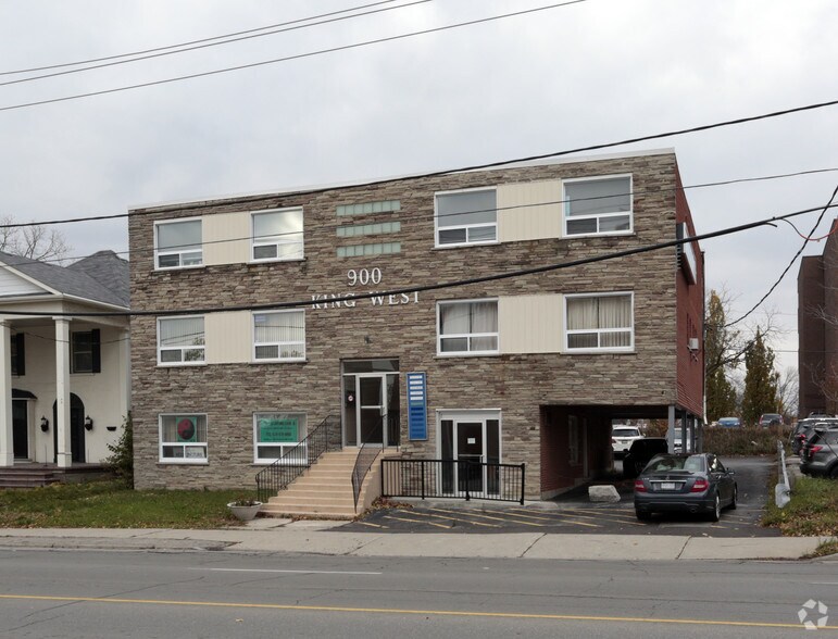 Primary Photo Of 900 King St, Kitchener Apartments For Lease