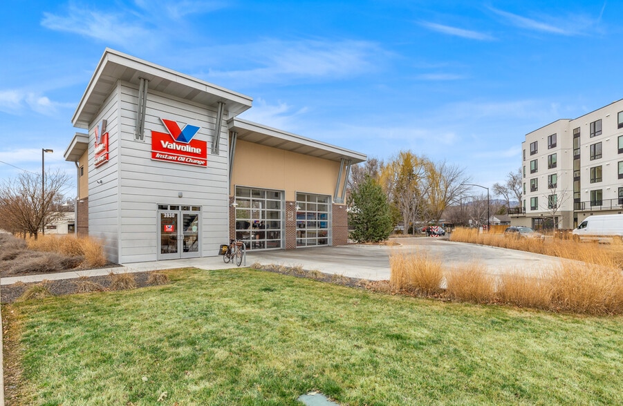Primary Photo Of 3930 W State St, Boise Auto Repair For Sale