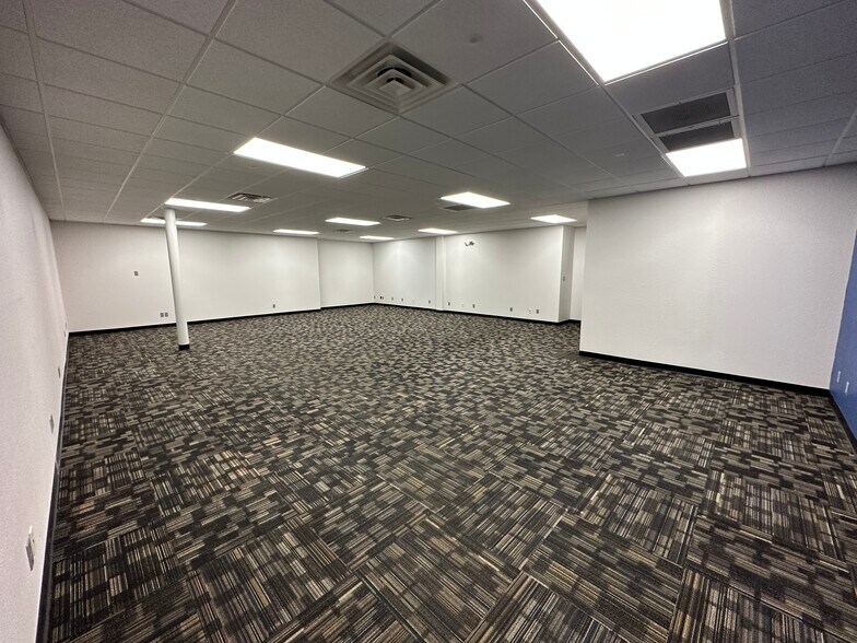 More Photos Of 3343 E Montclair St, Springfield Office For Lease