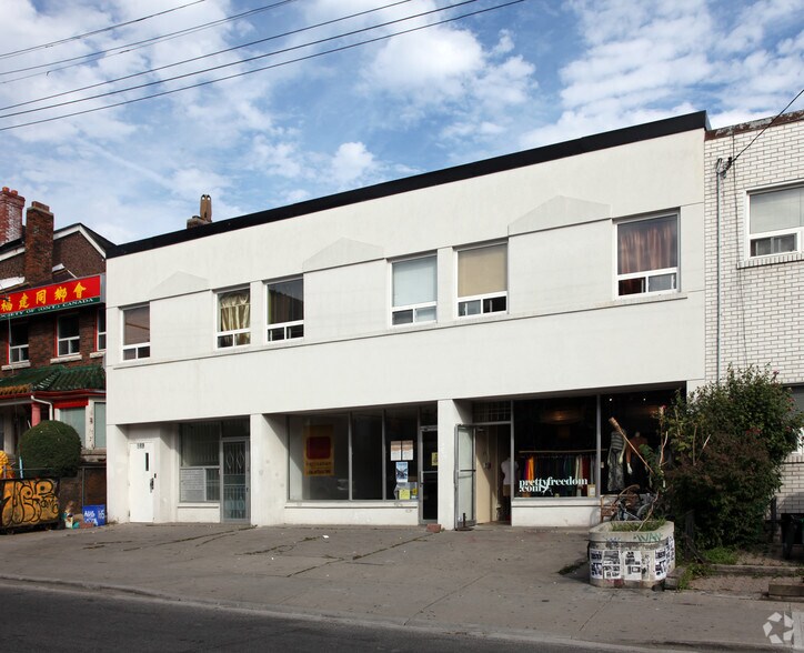 Primary Photo Of 165-169 Augusta Ave, Toronto Storefront Retail Residential For Lease